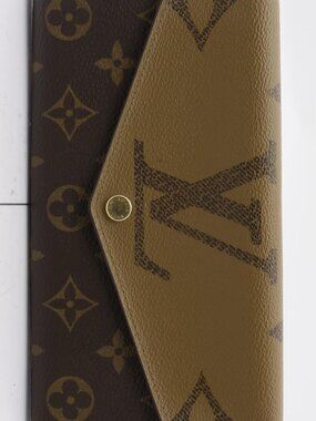 LV Giant Reverse Mono Wallet